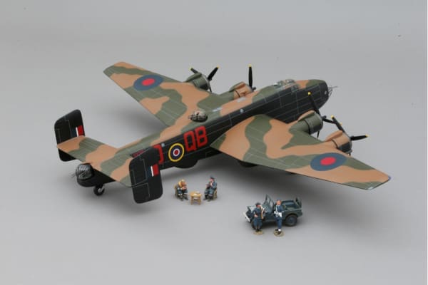 WOW206 Halifax Bomber