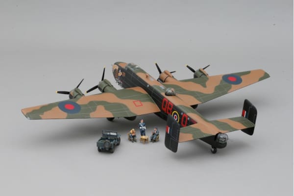 WOW206 Halifax Bomber