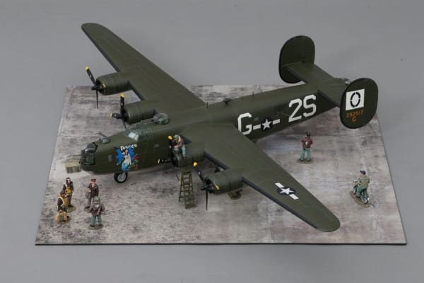 WOW267 B-24 Liberator 'Pisces'