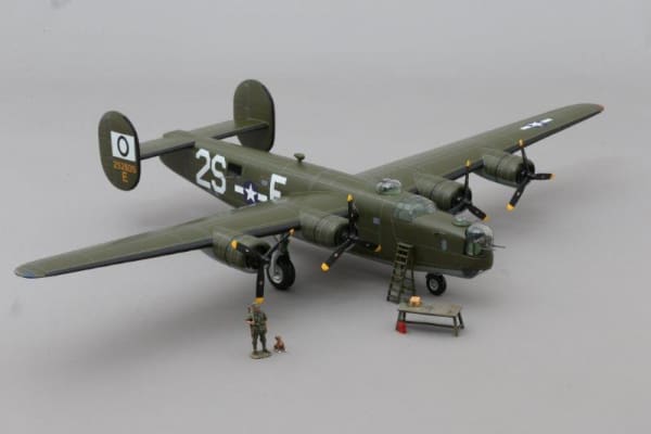 WOW142 B-24 Liberator 'Leo' Version