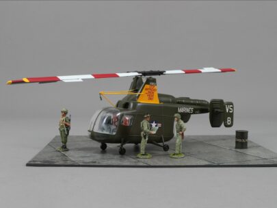 WOW671 Kaman Huskie USMC