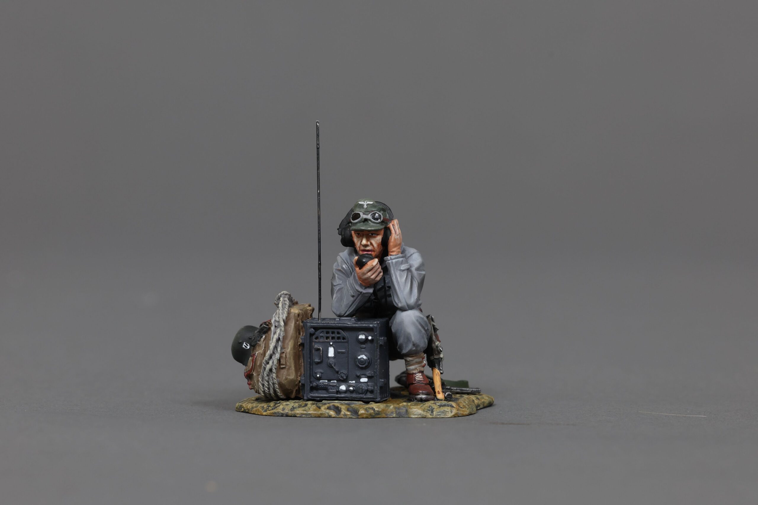 SS192 Radio Operator