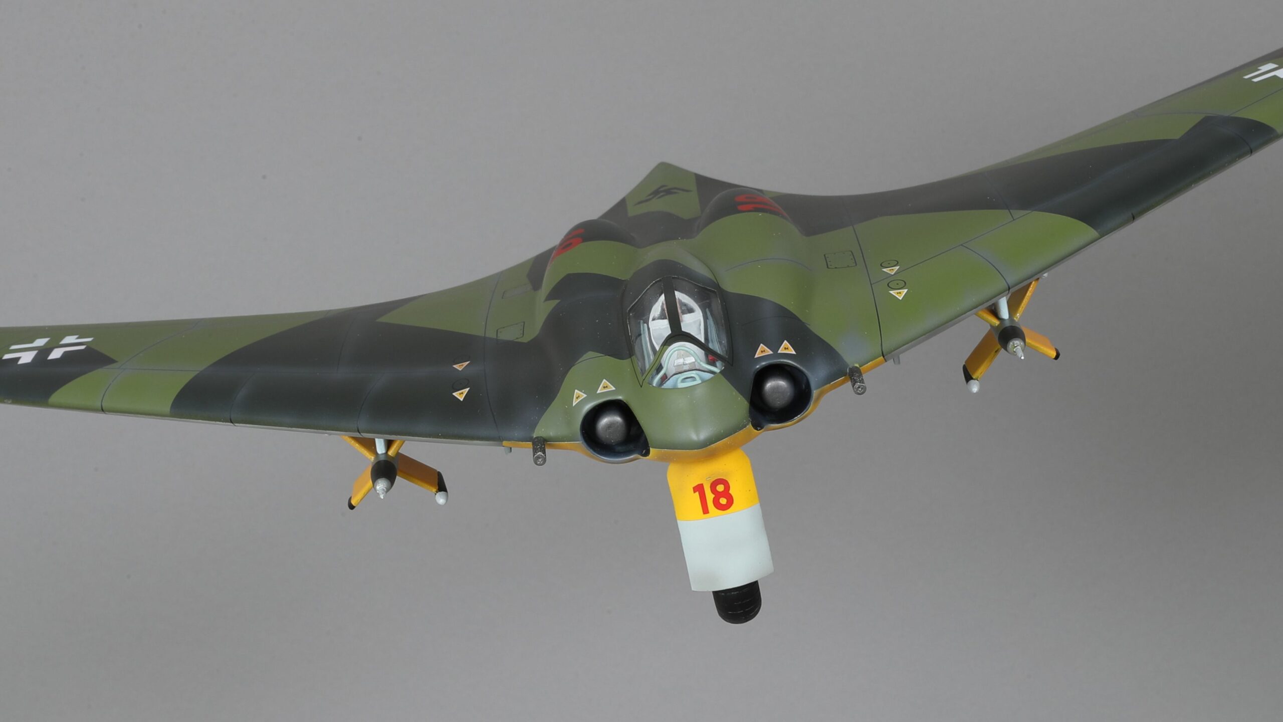 63712899-e835-8b72-3d14-bea8ec90a245