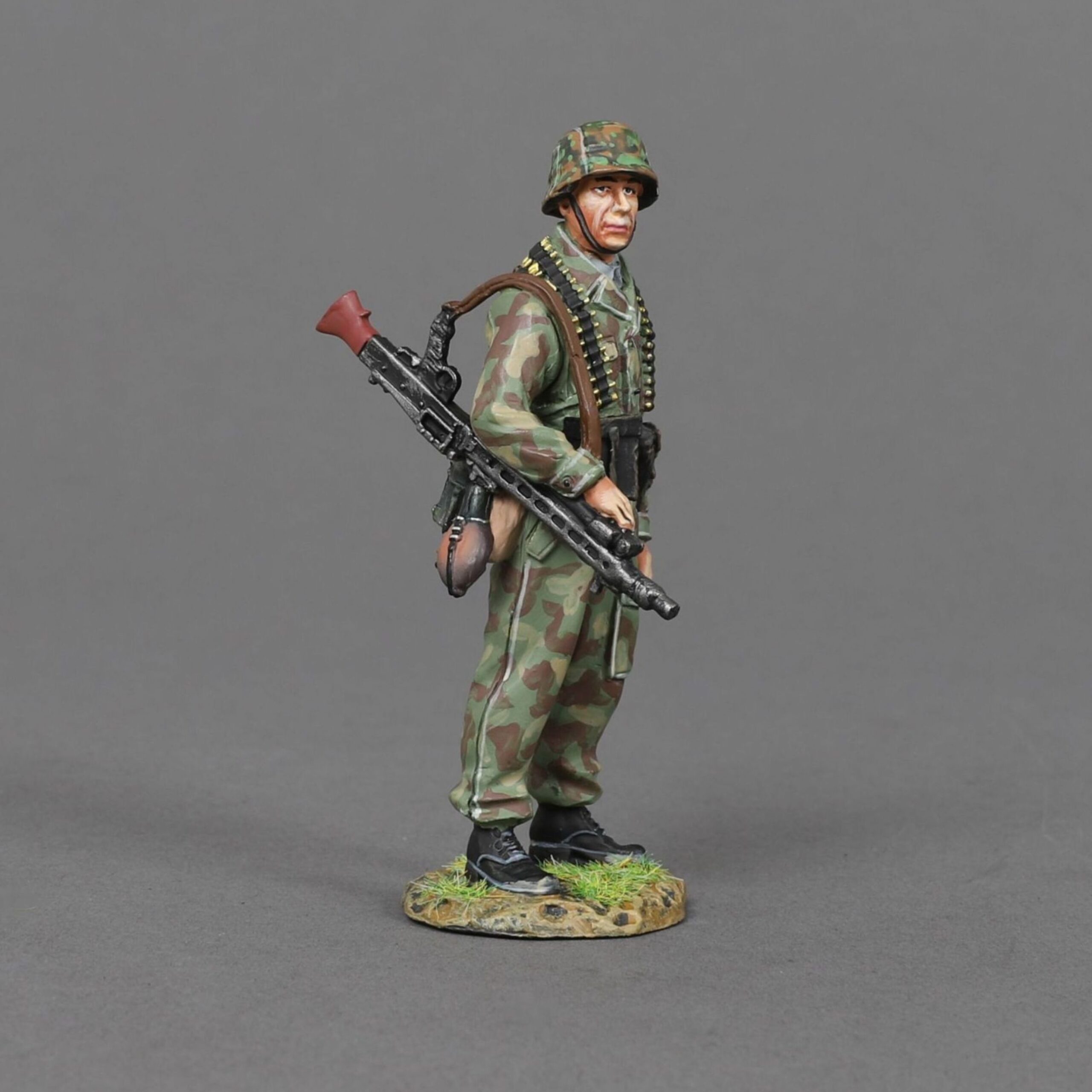 SS200. 4 Figure Set the SS at Rots Normandy 1944