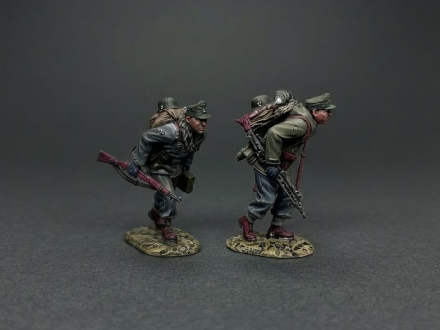 SS196A Two Running Gebirgsjger