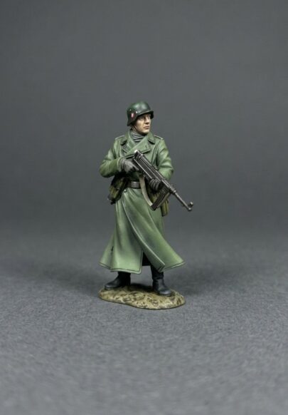 SS199A SS Soldier Standing Ready